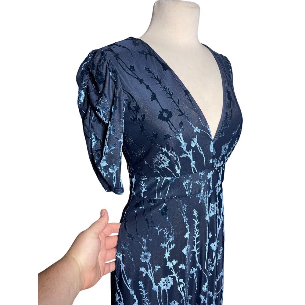 ANTHROPOLOGIE HUTCH Women’s Navy Blue Velvet Burnout Floral Midi Dress - Picture 4 of 6